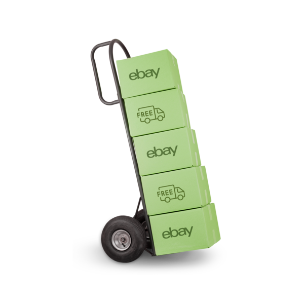 Foto de una carretilla vertical con 5 cajas verdes apiladas con el logotipo de eBay y un camión con la palabra gratis en inglés